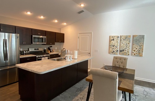 Leesburg Villa | Charming 2 Bedroom Villa w/BBQ & 4 Seater Golf Cart!