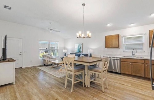 Okahumpka Villa | Charming 2-Bedroom, 2-Bath Villa in Newell Village