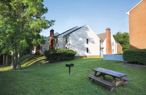 Williamsburg Apartment | Charming 2-bedroom apartment with AC, fitness room in fantastic Williamsburg
