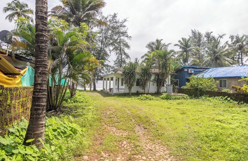 Patnem Villa | Charming 2-bedroom villa in on Talpona beach with AC, wifi, parking