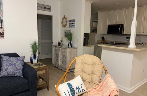 Stuart Villa | Charming 2 Bedroom Villa in delightful Beach Walk Hutchinson Island