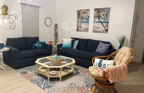 Stuart Villa | Charming 2 Bedroom Villa in delightful Beach Walk Hutchinson Island