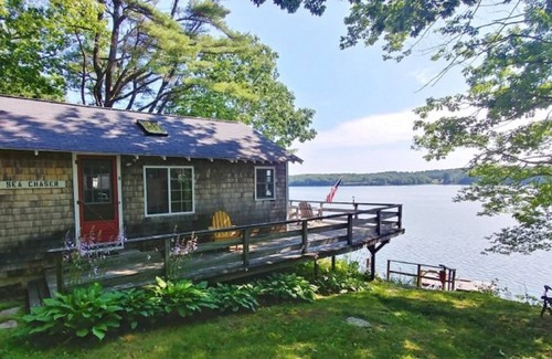 Brunswick Cottage | Charming 2 Bedroom Waterfront Cottage with Expansive Views of New Meadows