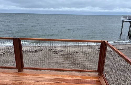 Stratford Cottage | Charming 2-bedroom waterfront cottage in Stratford with AC, WiFi