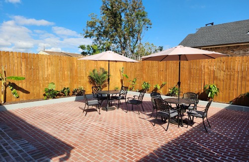 Saint Roch Cottage | Charming 2-BR, 2-bath cottage w/AC, Heat, WiFi and 5 min from French Quarter.