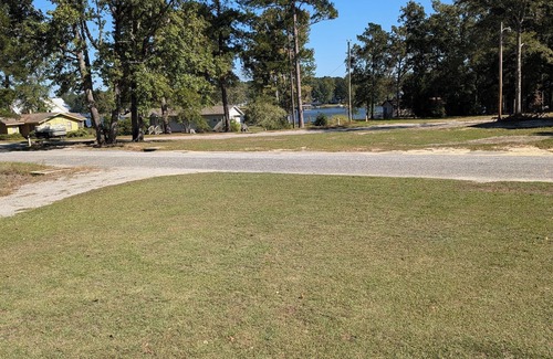 Summerton House | Charming 2-BR 2BA John C Landing-Cuddo-Wyboo Summerton SC Anchor Inn Lake Marion
