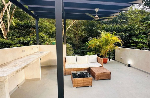 Jaco Villa | Charming 2-bedroom villa in wonderful Punta Leona with rooftop & patio. Pool