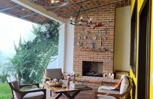Jiquilpan de Juarez House | Charming 2-bedroom house with AC, WiFi in peaceful Jiquilpan de Juárez