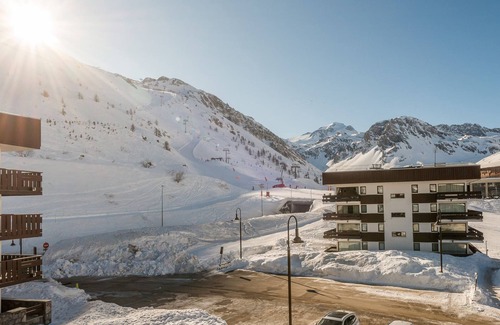 Le Lavachet Apartment | Charming 2-room apartment, balcony, fireplace, Tignes