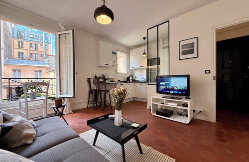 Charonne Apartment | CHARMING 2-ROOM APARTMENT NEAR PERE LACHAISE