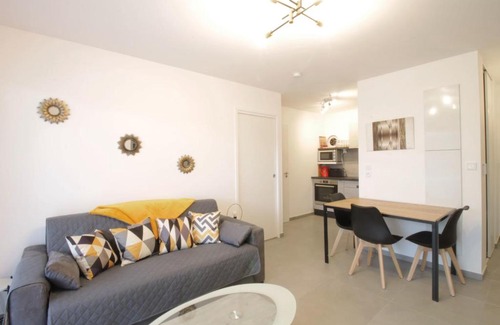 Le Bourget-du-Lac Apartment | Charming 2 room apartment 300m walk from Lac du Bourget!