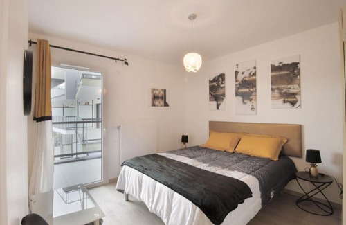 Le Bourget-du-Lac Apartment | Charming 2 room apartment 300m walk from Lac du Bourget!