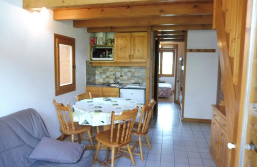 Crest-Voland Apartment | Charming 2-Room Mezzanine Apartment in Crest-Voland, 300m from Slopes, Sleeps 6