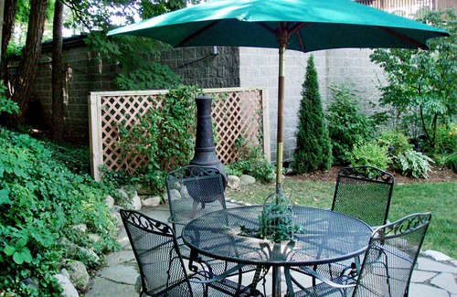 Saugatuck Cottage | Charming 2B/1B Cottage, Private Patio, Downtown, OffStreet Parking, Dog Friendly