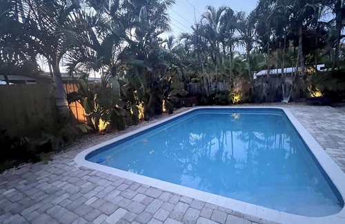 Wilton Manors Villa | Charming 2B Villa with Pool 5m Beach DTFTL