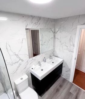 Twickenham Riverside Apartment | Charming 2BD in Twickenham Large Private Garden