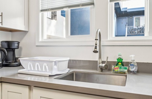 Burlingame Apartment | Charming 2BR/1BA Apt in Burlingame, Close to SFO