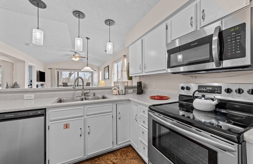 Carolina Forest Condo | "Charming 2Br/2Ba condo with pools and tennis in gated community!"