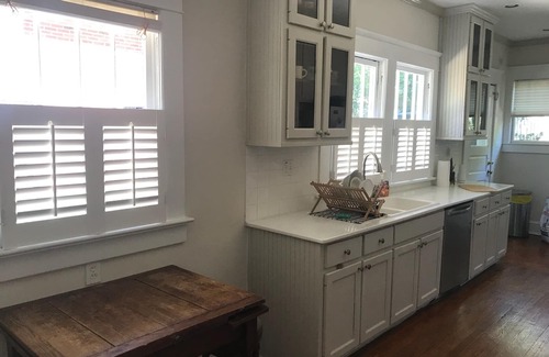 Downtown Decatur House | Charming 2BR/2BA Cottage in Downtown Decatur + Easy Access to World Cup Matches