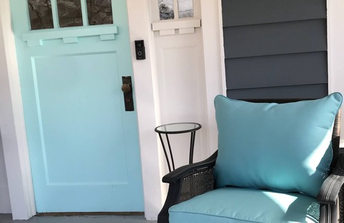 Downtown Decatur House | Charming 2BR/2BA Cottage in Downtown Decatur + Easy Access to World Cup Matches