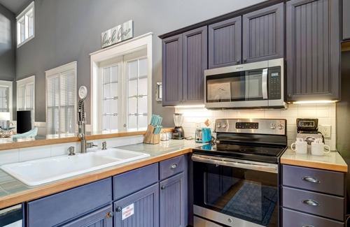 Laurel Grove House | Charming 2BR/2BA + Golf Cart, Wrap-Around Porch, Sandestin!