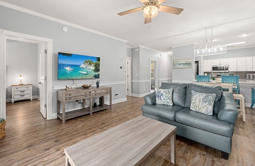 Myrtle Beach Apartment | Charming 2BR apartment w/WiFi, Patio & Pools