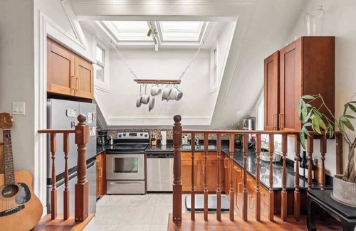 Lower Haight Apartment | Charming 2BR Apt - San Francisco