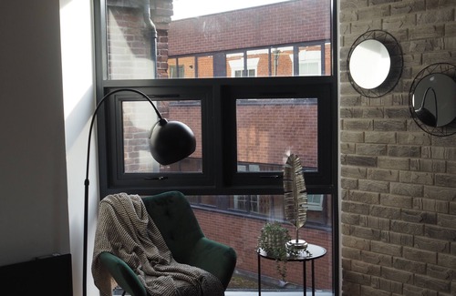 Nottingham City Centre Apartment | Charming 2BR Central Apt 5: Castle Views & Near Sights