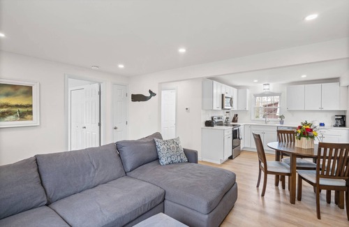 Sagamore Beach House | Charming 2BR Dog-Friendly Near Sagamore Beaches - Large Yard, Modern Kitchen, Central Air, Smart TVs