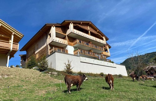 Saint-Jean-de-Sixt Apartment | Charming 2BR Apartment with Sleeping Nook, South-Facing Balcony, Garage & Ski Locker