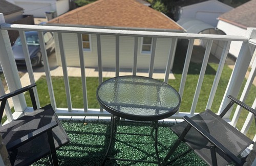 Milwaukee House | Charming 2BR Home with Patio & On-Site Gym in Milwaukee