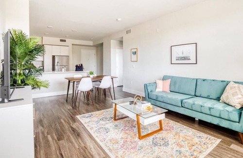 Centerville Apartment | Charming 2BR in Fremont, Pool, Gym + Parking