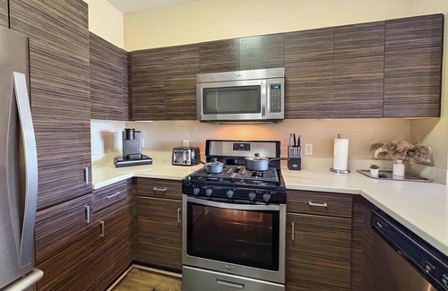 Lyon Street Apartment | Charming 2BR Retreat Pool Gym 10min to Disneyland