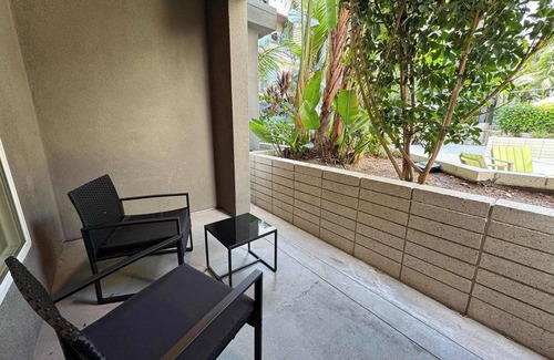 Lyon Street Apartment | Charming 2BR Retreat W/Pool&Gym near Disneyland
