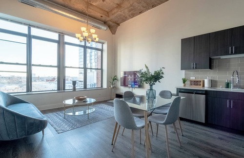 Prairie District Hotel | Charming 2BR Unit Near McCormick & Millennium Park