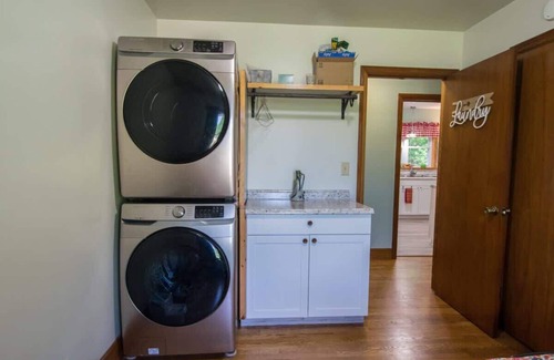 Hendersonville House | Charming 2BR w/Firepit + Mountain Views