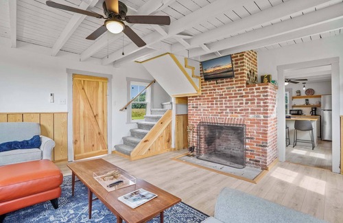 Locustville Cabin | Charming 2BR w/Fire Pit on Farm | 10 Min to Wharf