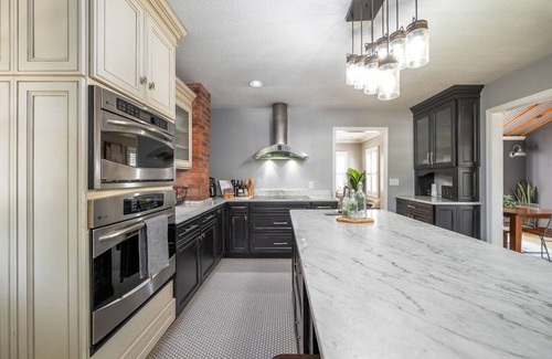 Lake Como House | Charming 3/2 Home | Near DT | King Bed | Fire Pit