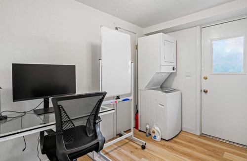 Santa Rosa Apartment | Charming 3 BD Retreat - Spa, EV Charger, Views