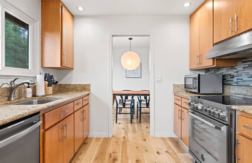 Santa Rosa Apartment | Charming 3 BD Retreat - Spa, EV Charger, Views