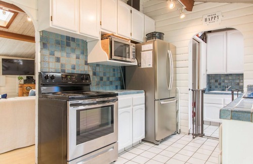 Stinson Beach House | Charming 3 bdrm house, 100 yards from beach. Best in town! Read the reviews!