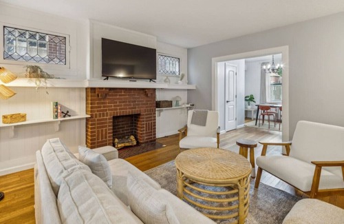 Forest Hills House | Charming 3-Bdrm in Pittsburgh