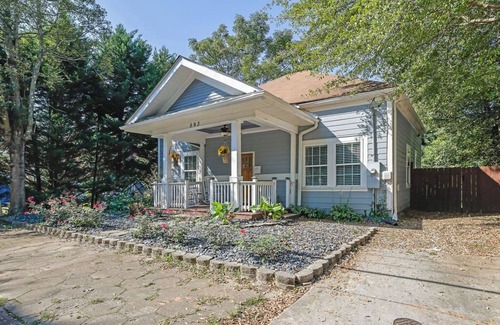 West End House | Charming 3-Bdrm Retreat w/Spacious Deck/Backyard