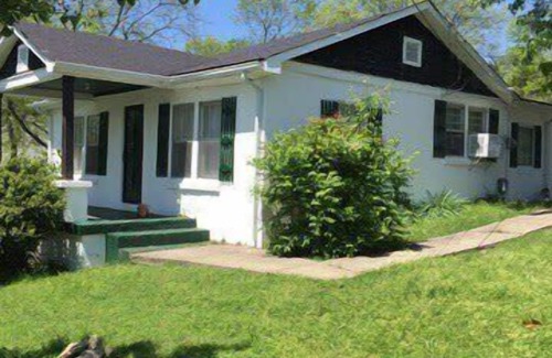 Goodlettsville House | Charming 3-Bed, 1.5-Bath Home – Entire Space Just for You!