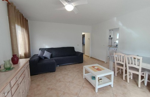 Calafat House | Charming 3-Bedroom House Near Port Calafat Beach, Terrace & BBQ, Perfect for Families