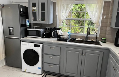 Lance aux Epines House | Charming 3-bedroom apartment in delightful Lance aux Epines with WiFi, AC