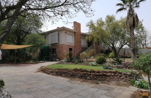 Beaufort West House | Charming 3-Bed House in Beaufort West