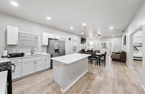 Highland Park House | Charming 3 Bed Home in the Heart of San Antonio