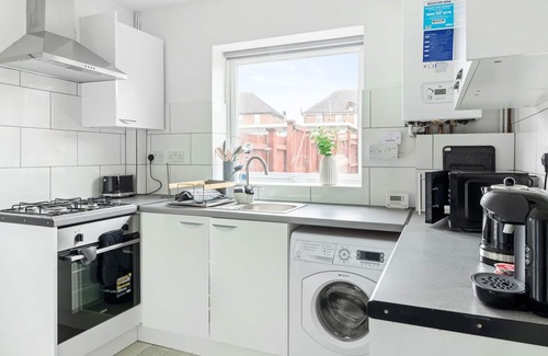 Bramcote House | Charming 3 bed house in Wollaton, Nottingham