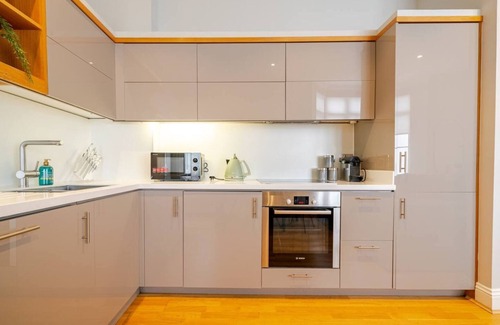 Marylebone Apartment | Charming 3 Bed Marylebone Apartment with AC